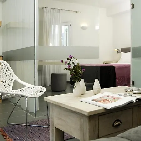Filoxenia Aparthotel 3*