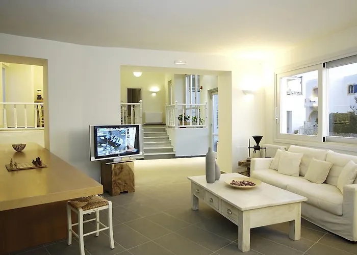 Filoxenia Aparthotel 3*